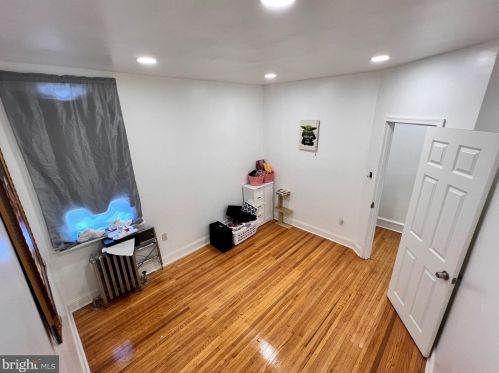 230 Comly St, Philadelphia PA 19120-1124 exterior