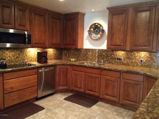 5748 12th Pl, Phoenix, AZ 85014-2327