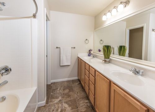 1006 Esplanade Cir, Folsom CA 95630-7360 exterior