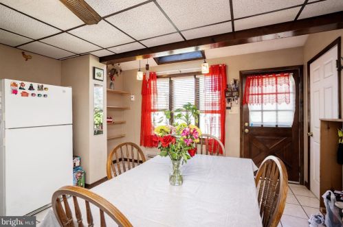 518 Schiller Ave, Trenton NJ 08610-6029 exterior