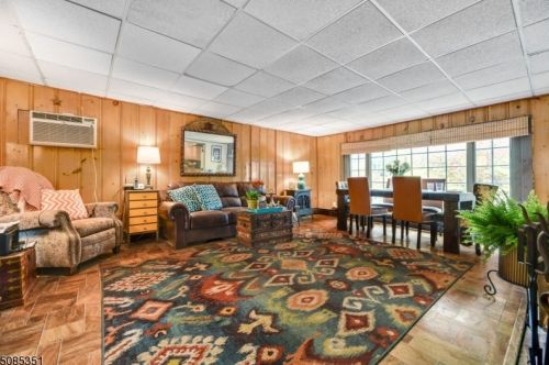 54 River Styx Rd, Hopatcong NJ 07843-1827 exterior