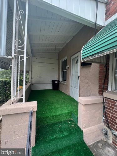 213 Hamilton Ave, Darby, PA 19023-2004