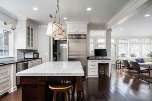 835 Gln Ave, Milwaukee WI 53217-5216 exterior