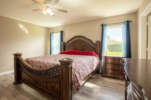 5690 Pine Trail Cir, Fort Pierce FL exterior