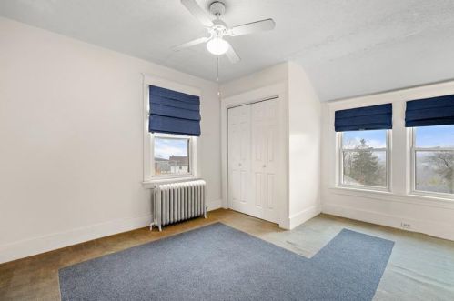 207 Perryview Ave, Pittsburgh PA 15214-1528 exterior