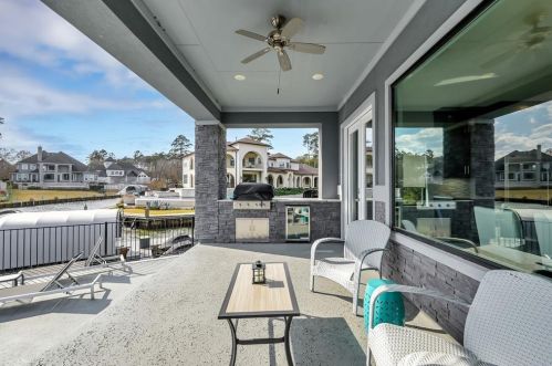 194 Bentwater Bay Dr, Montgomery TX 77356-4651 exterior