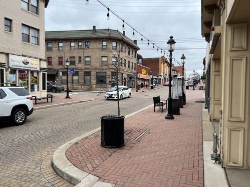 1420 Potomac Ave, Pittsburgh PA  15216-2633 exterior