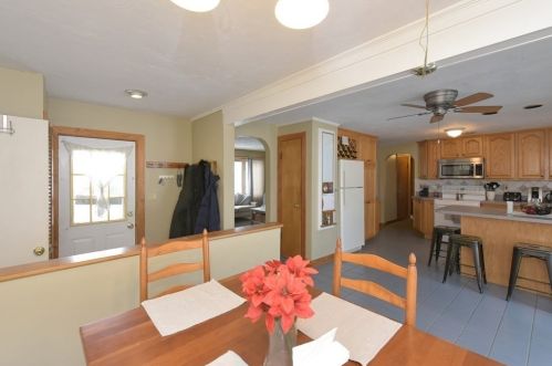 17 Brookline St, Worcester, MA 01603-1508