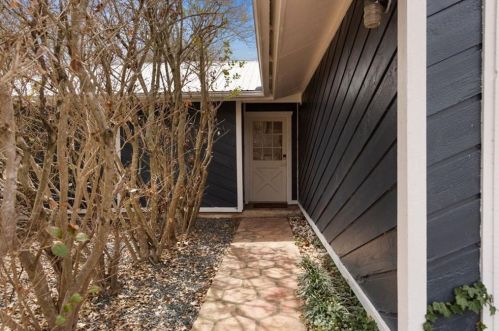 2200 Bahama Rd, Austin TX 78733-1207 exterior