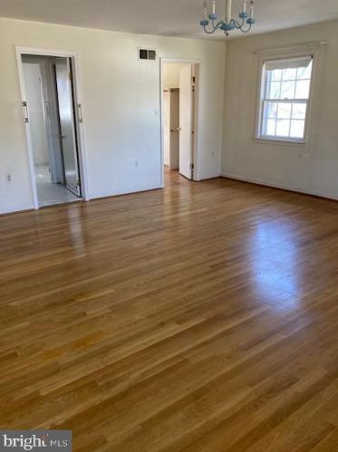 4032 40 Rd, Arlington VA 22207-4805 exterior