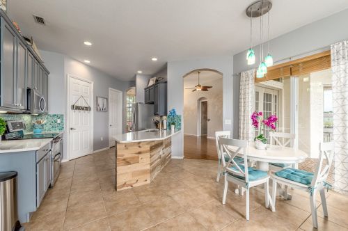 545 Lake Manatee Way, Fort Pierce FL  34986-1775 exterior