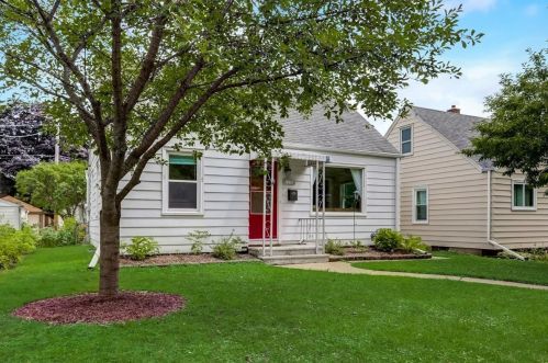 3172 80th St, Milwaukee WI  53219-3501 exterior