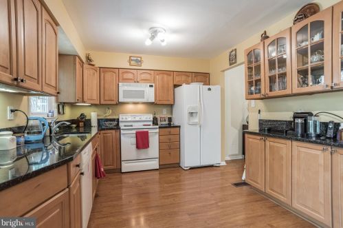 11920 Bargate Ct, Rockville MD 20852-4117 exterior