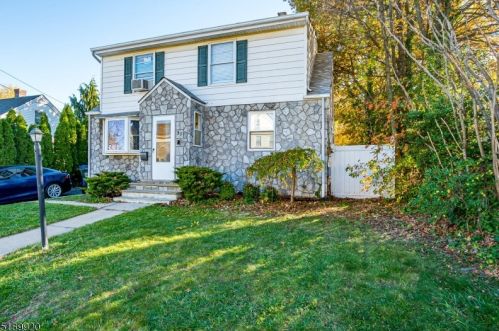 37 Homestead Ave, Avenel, NJ 07001-1858