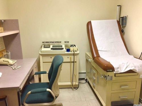 3380 Baychester Ave, Bronx NY  10475-1532 exterior