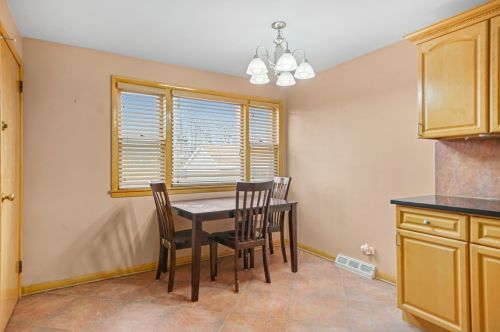 5838 59th St, Chicago IL 60629-3907 exterior