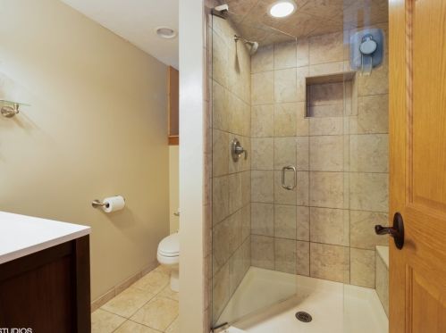 4052 Paulina St, Chicago IL 60613-2520 exterior