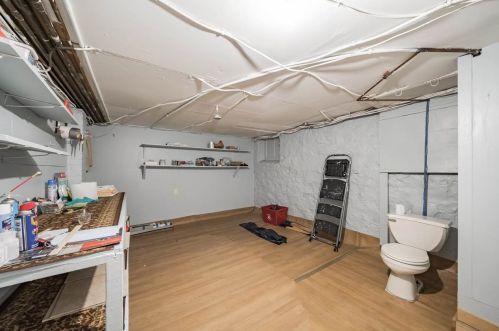 111 Hauxhurst Ave, Union City NJ 07086-6836 exterior