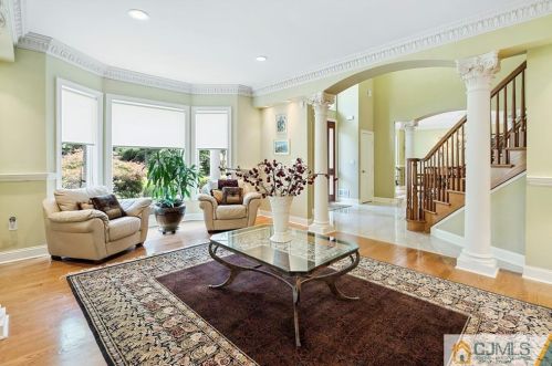 21 Southfield Rd, Edison NJ 08820-3141 exterior