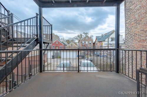 2111 Fairfield Ave, Chicago IL  60608-4081 exterior