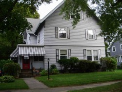 69 Nehoiden Rd, Newton, MA 02468-1925