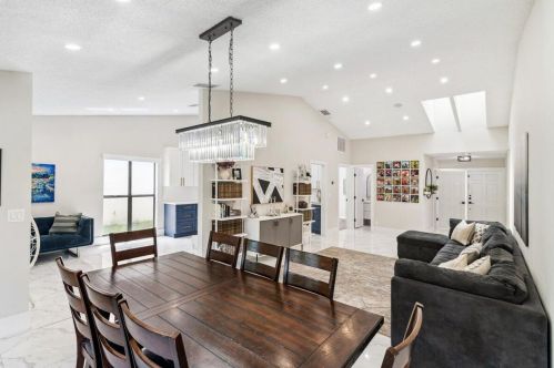 7851 Villa Nova Dr, Boca Raton FL 33433-1028 exterior