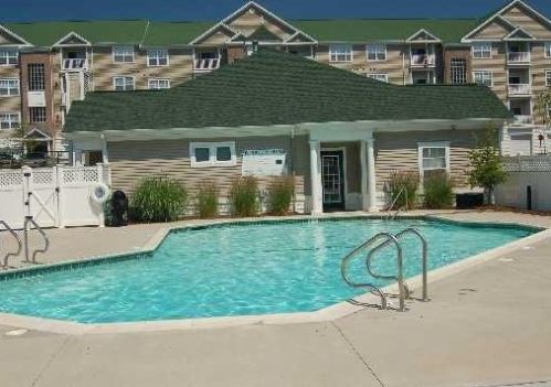 90 Mill St, Woonsocket RI  02895-2164 exterior