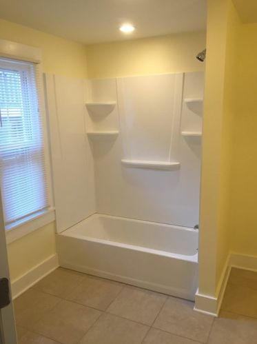 596 Westfield St, West Springfield MA 01089-3865 exterior