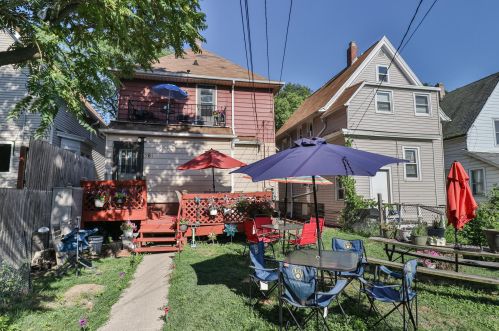 1261 36, Milwaukee WI 53215-1437 exterior