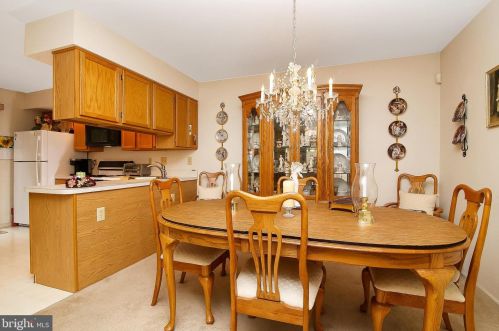 9 Kimberly Dr, Runnemede NJ 08078-2104 exterior