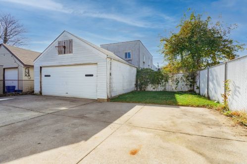 128 Casper St, Valley Stream NY 11580-3606 exterior