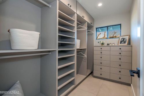 4917 Camino Arenosa, Tucson AZ  85718-6220 exterior