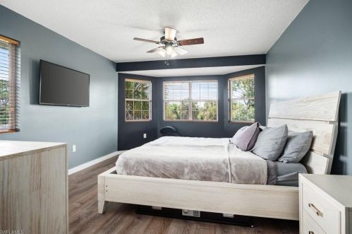 2731 8 Ave, Naples FL 34120-4919 exterior