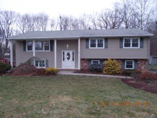 35 Teak Rd, Wayne, NJ 07470-2754