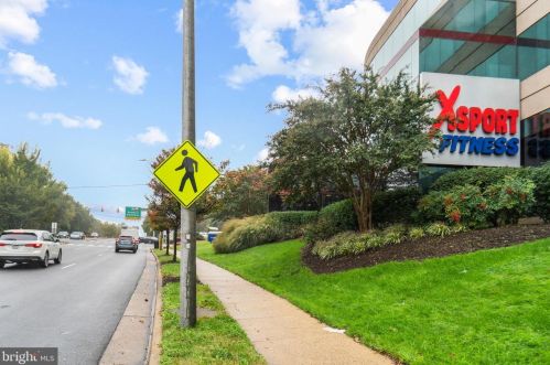 3101 Hampton Dr, Alexandria VA  22302-1513 exterior