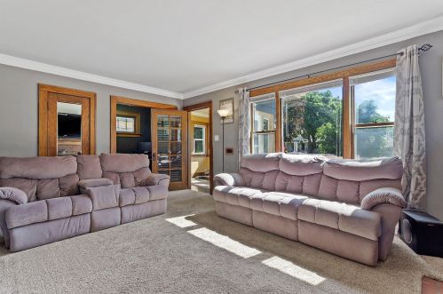 1015 76, Milwaukee WI 53214-3031 exterior