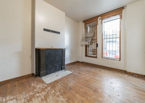 2452 Lexington St, Chicago IL 60612-3428 exterior