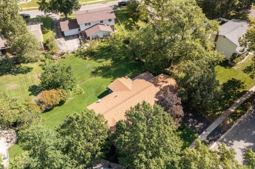 1049 Fernpark Dr, Saint Louis MO 63141-6132 exterior