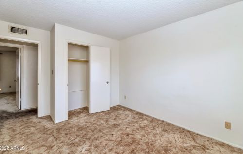 11250 33rd Ave, Phoenix AZ 85051-0631 exterior