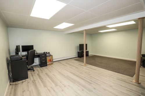 63 Chichester Rd, Concord NH 03307-0706 exterior