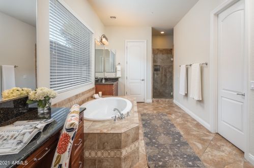 3753 Ember Glow Way, Phoenix AZ 85050-4928 exterior