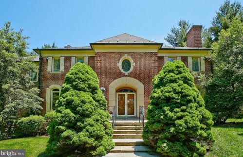 10713 Barn Wood Ln, Rockville MD  20854-1327 exterior