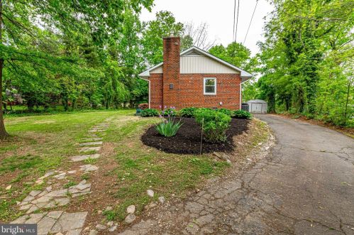 4301 Laurel Rd, Alexandria VA 22309-2520 exterior