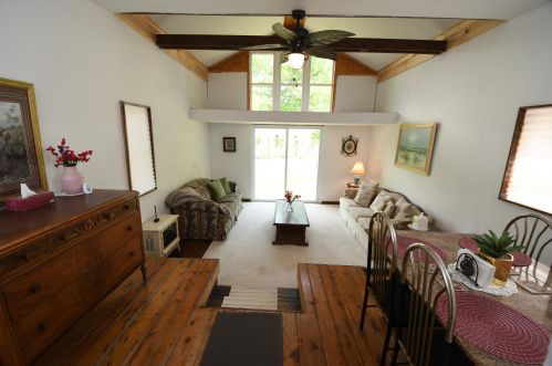 514 Kalamazoo St, Paw Paw MI 49079-1130 exterior