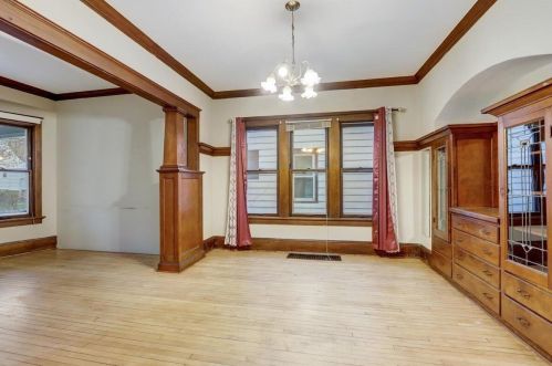 1109 73 St, Milwaukee WI 53214-3129 exterior