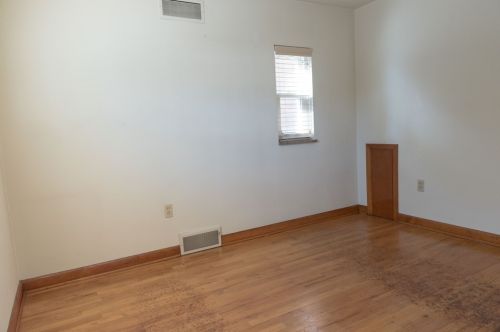 7209 Mcclure Ave, Pittsburgh PA 15218-2307 exterior