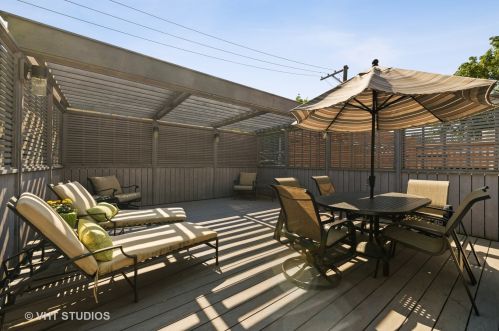 2647 Marshfield Ave, Chicago IL 60614-1001 exterior