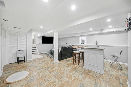 6729 64th Pl, Chicago IL  60638-4837 exterior