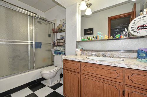 1754 65, Milwaukee WI 53214-3249 exterior