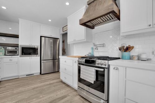 1941 Carleton Dr, Turlock CA 95382-2112 exterior